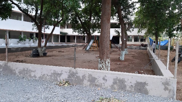 SCHOOL CAMPUS